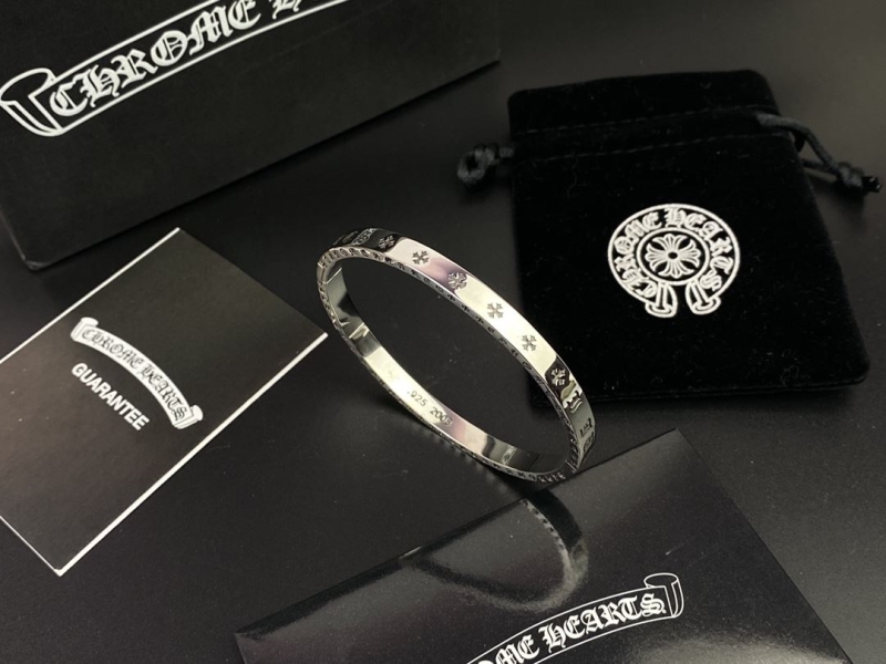 Ch*0me He**ts bracelets
